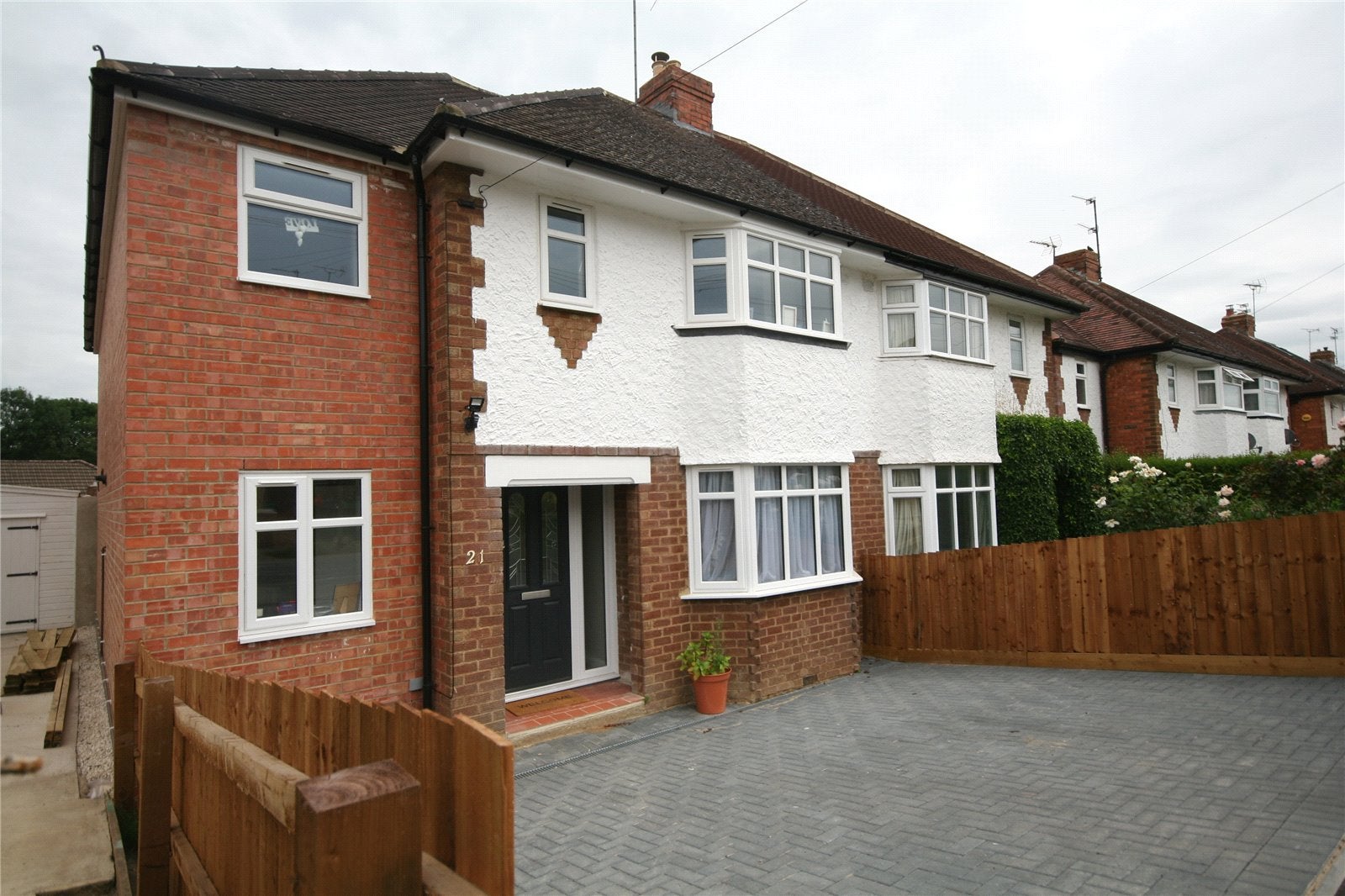 House Brookway Drive in Cheltenham