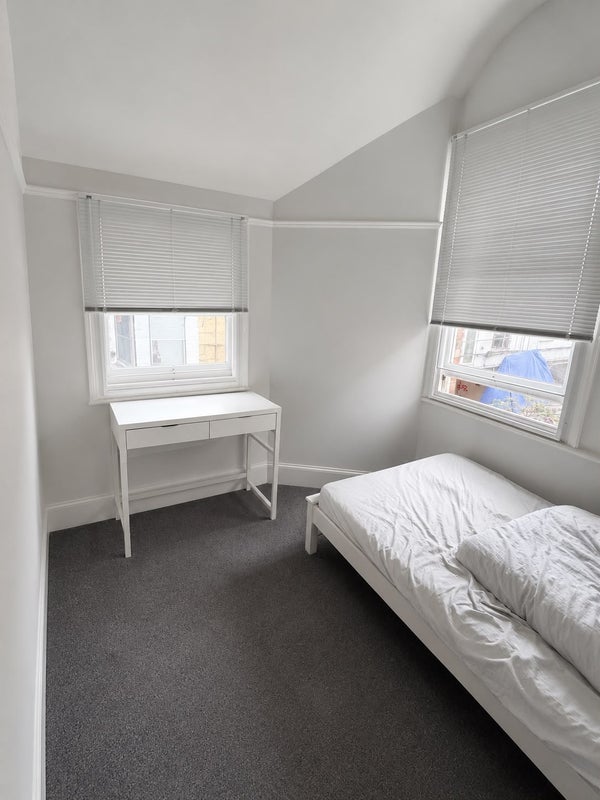 Room Salem Road in City of Westminster