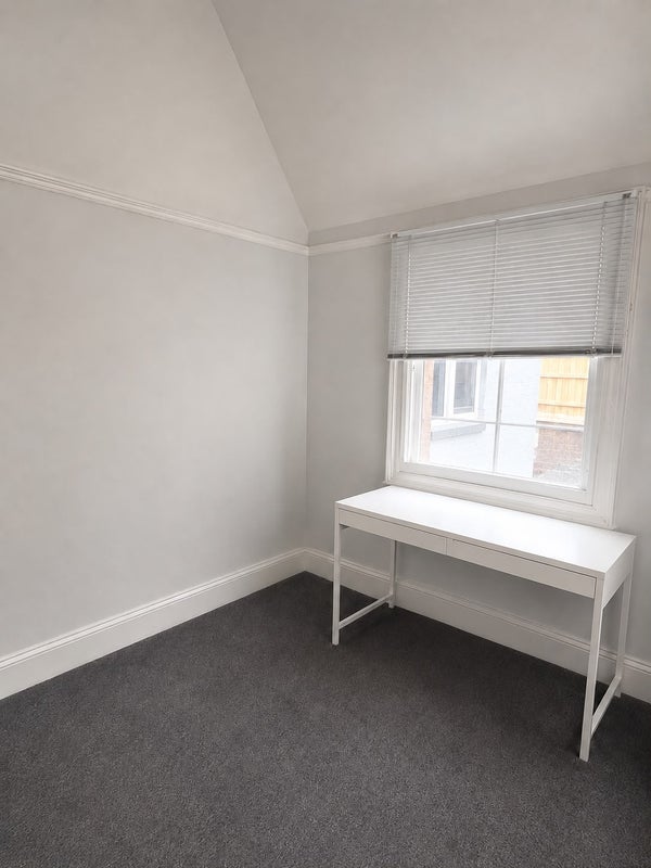Room Salem Road in City of Westminster