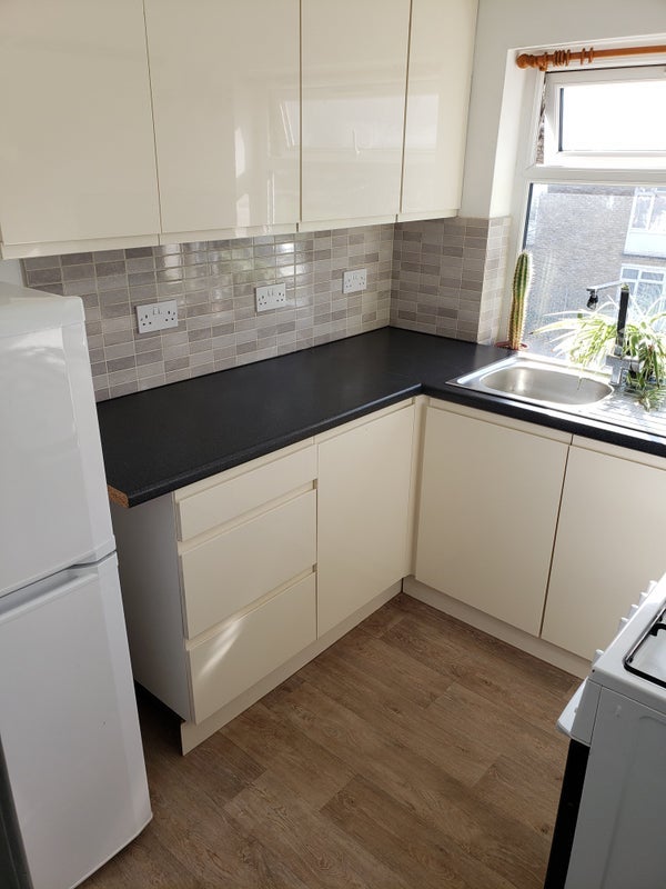 Room Whitworth Road in Greater London