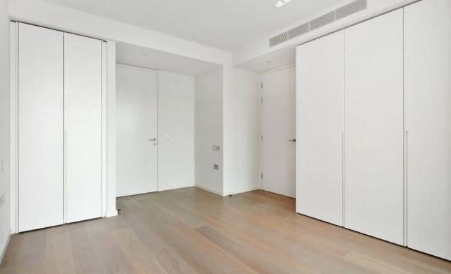 Flat Hatfields in Greater London