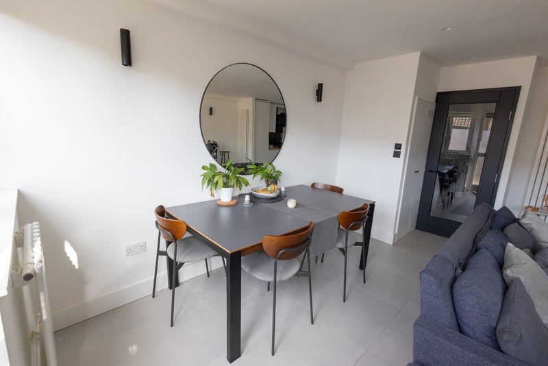 Room Tenda Road in Greater London