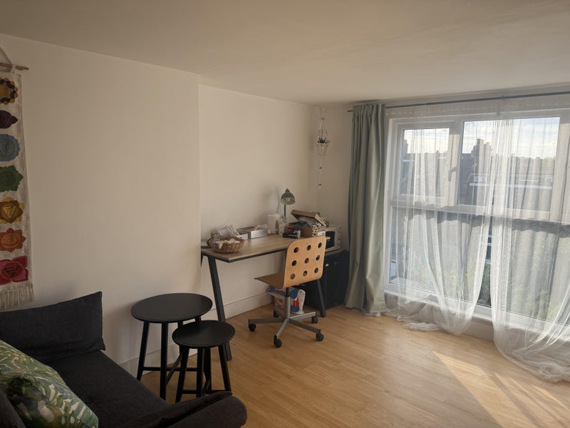 Room Sherington Road in Greater London