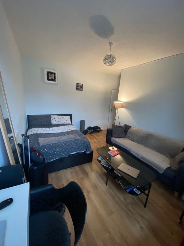 Room Homerton Road in Greater London