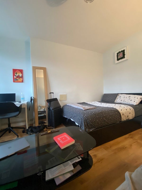 Room Homerton Road in Greater London