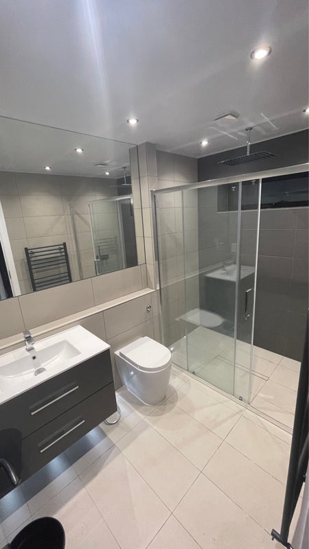 Room The Green in Slough