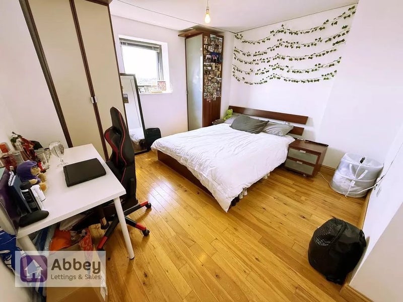Room Bath Lane in Leicester