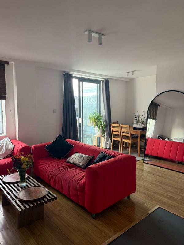 Flat Valentia Place in Greater London