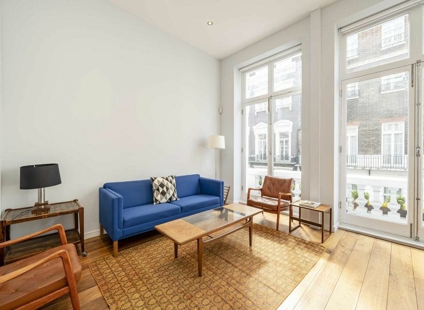 Flat Hertford Street in London