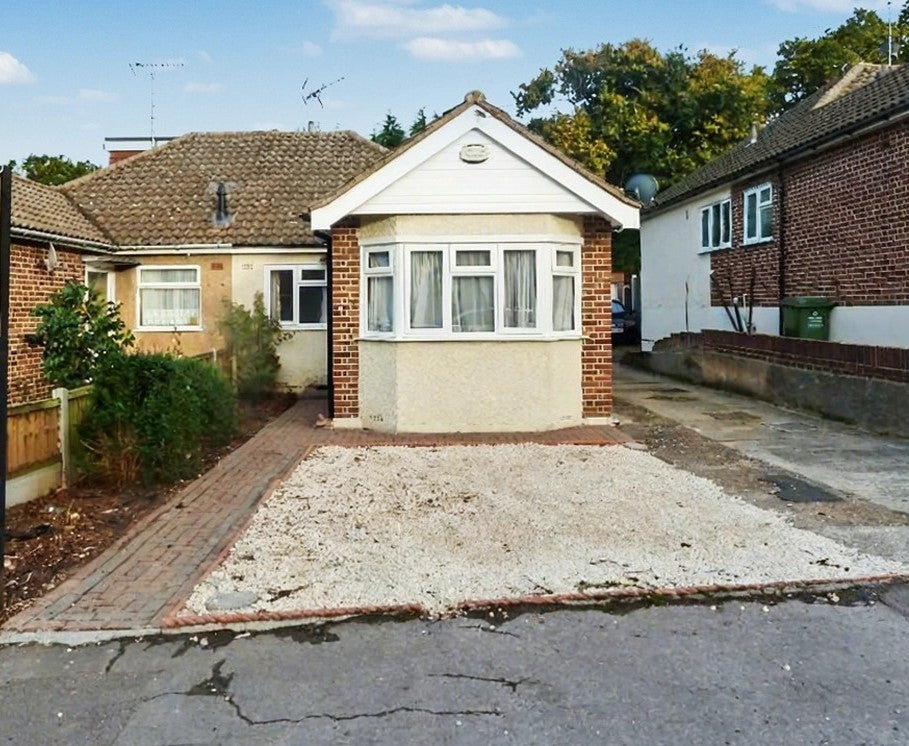 House Beverley Rise in Billericay