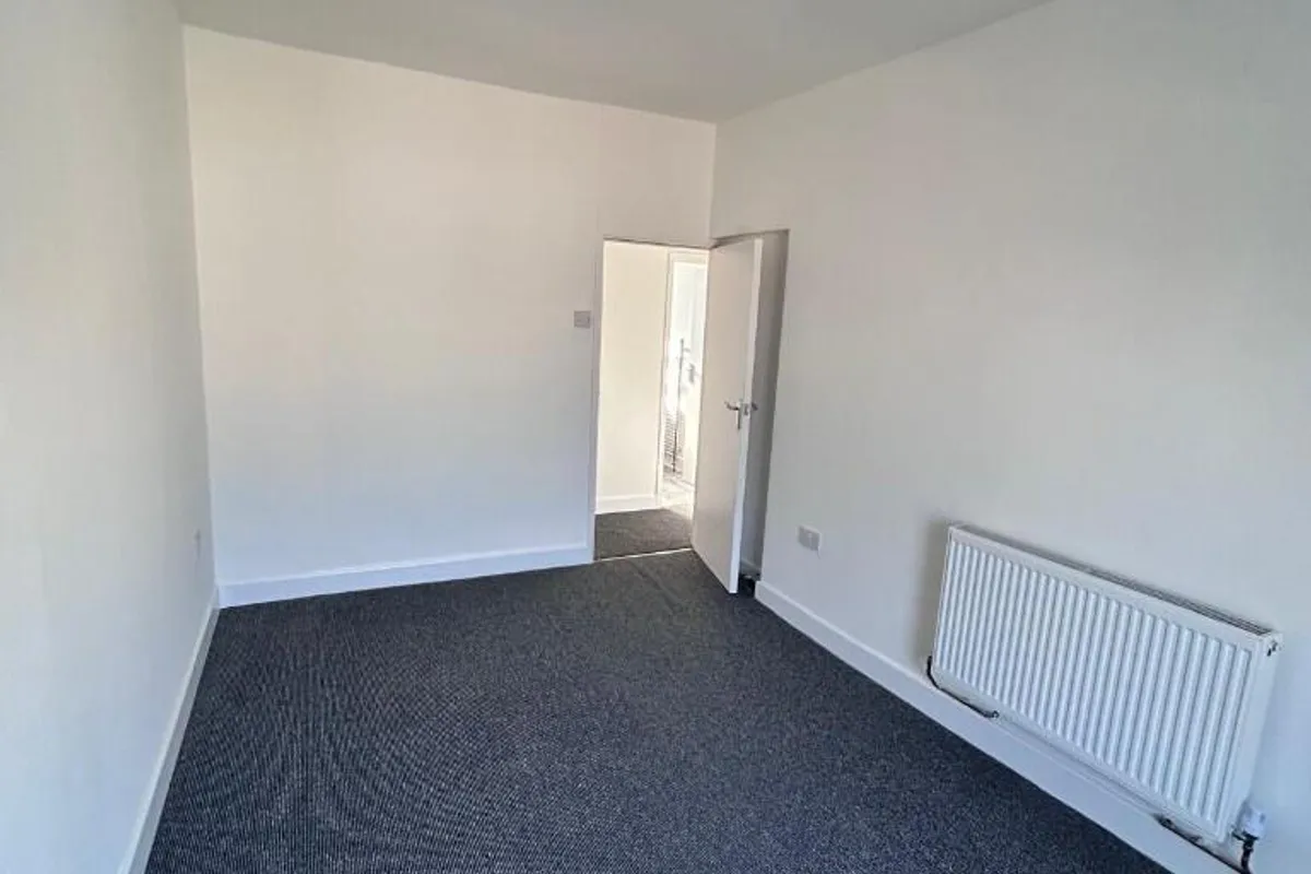 Flat Maughan Terrace in Penarth