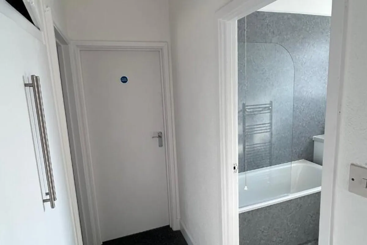 Flat Maughan Terrace in Penarth