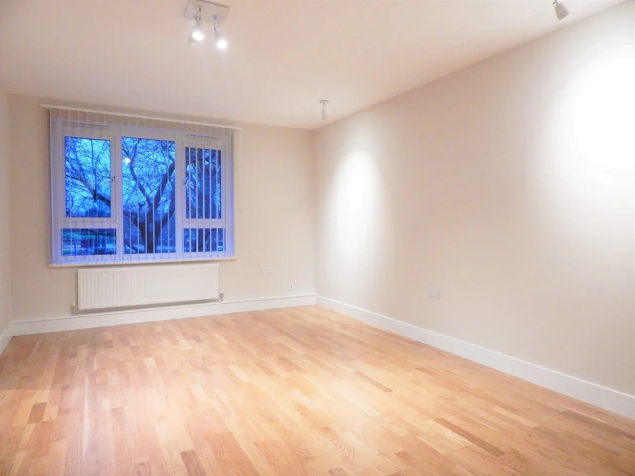 Flat Tintern Close in Greater London