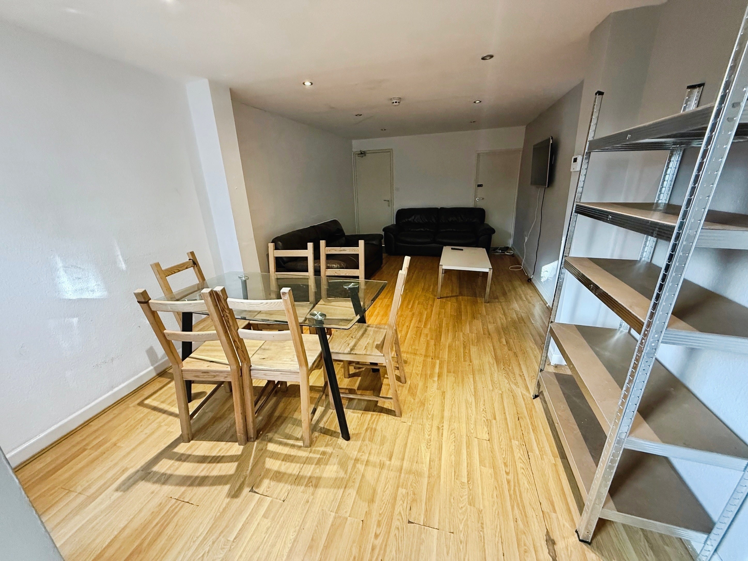Flat Frederick Grove in Nottingham