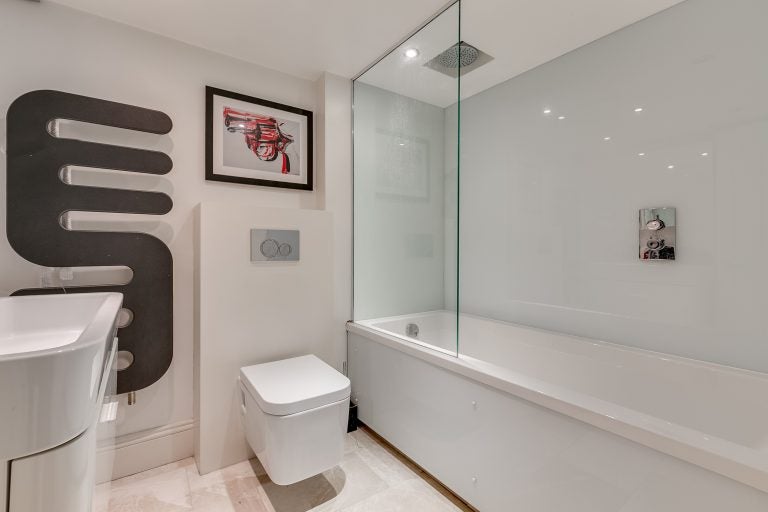 Flat Nevern Square in Greater London