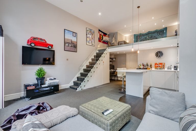 Flat Nevern Square in Greater London