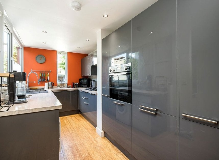 House Howbury Road in Greater London