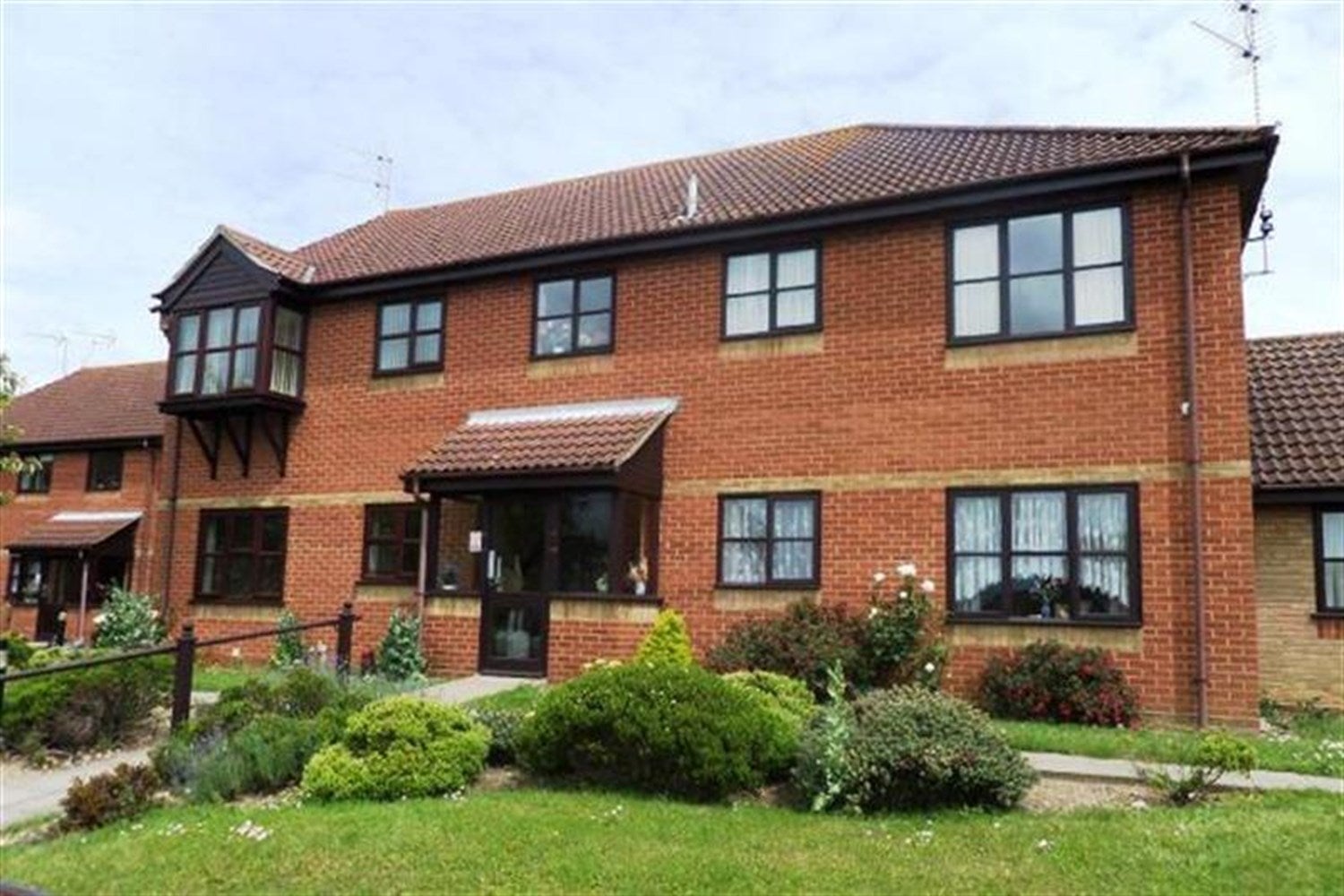 Flat Normanston Drive in East Suffolk