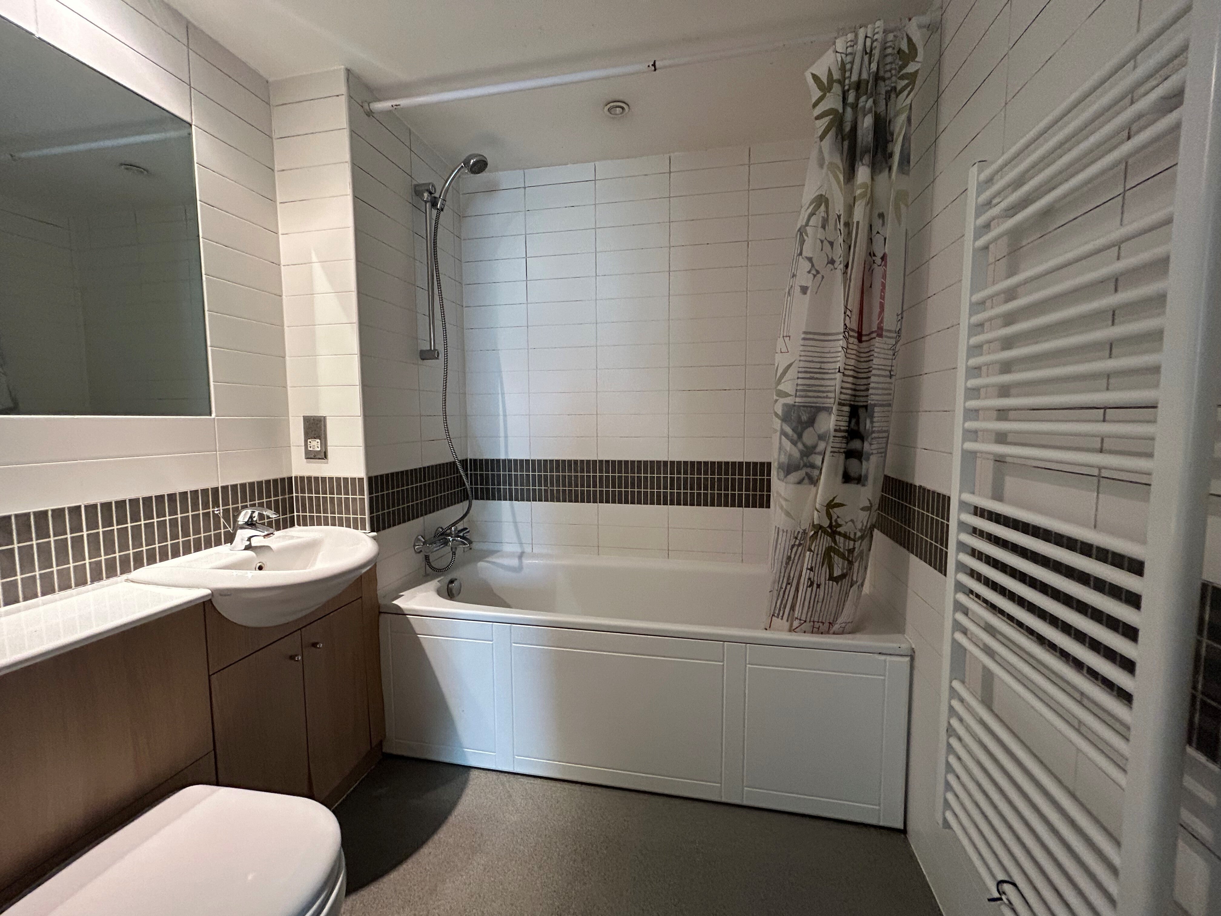 Flat Witan Gate in Milton Keynes