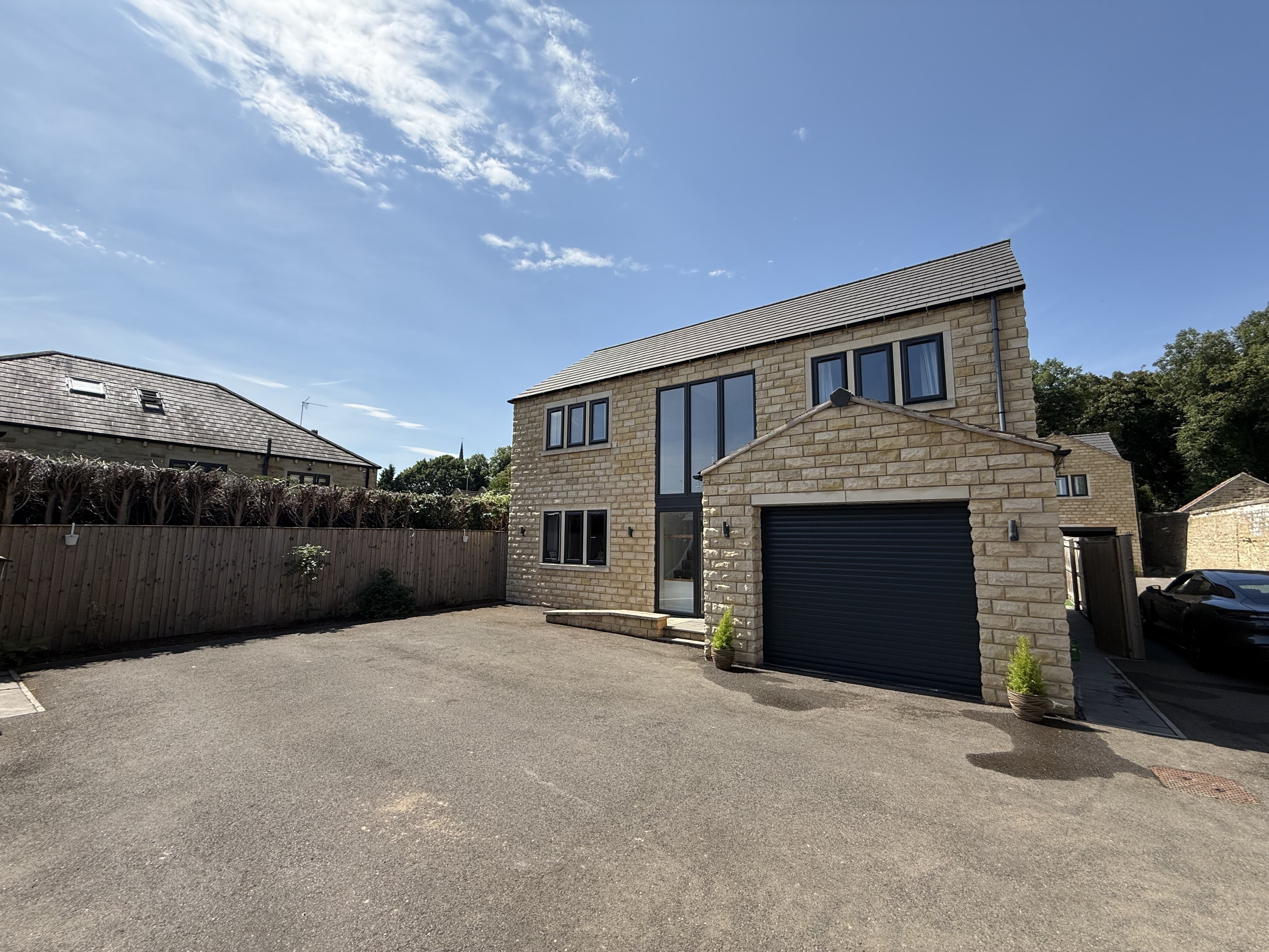 House Orchard Wells in Wickersley
