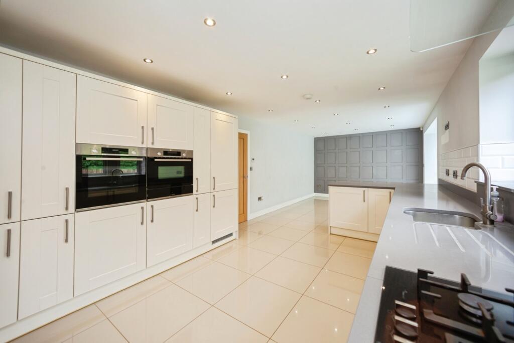 House Orchard Wells in Wickersley