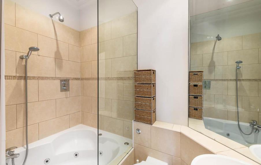 Flat Westbourne Terrace in City of Westminster
