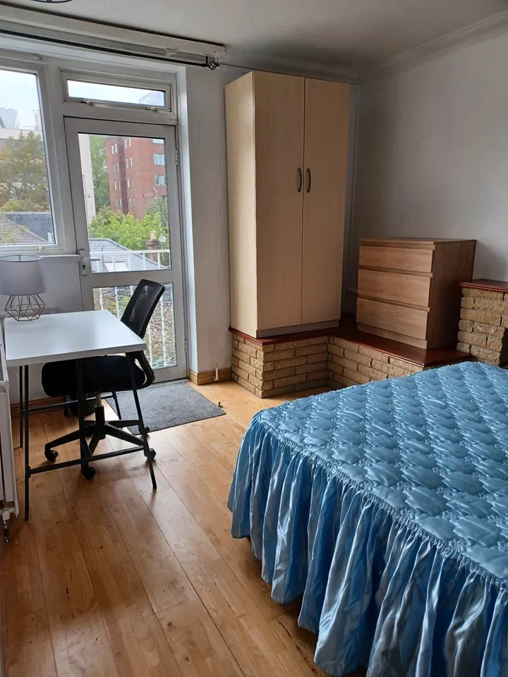Room Acacia Gardens in City of Westminster