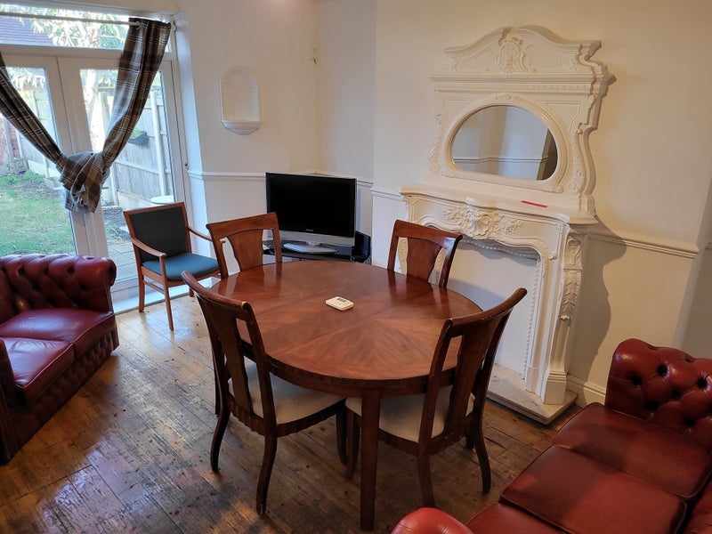 Room Carlton Hill in Nottingham