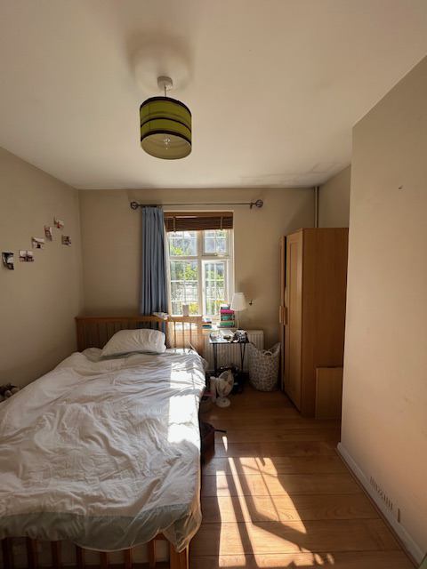 Room Huntingfield Road in Greater London