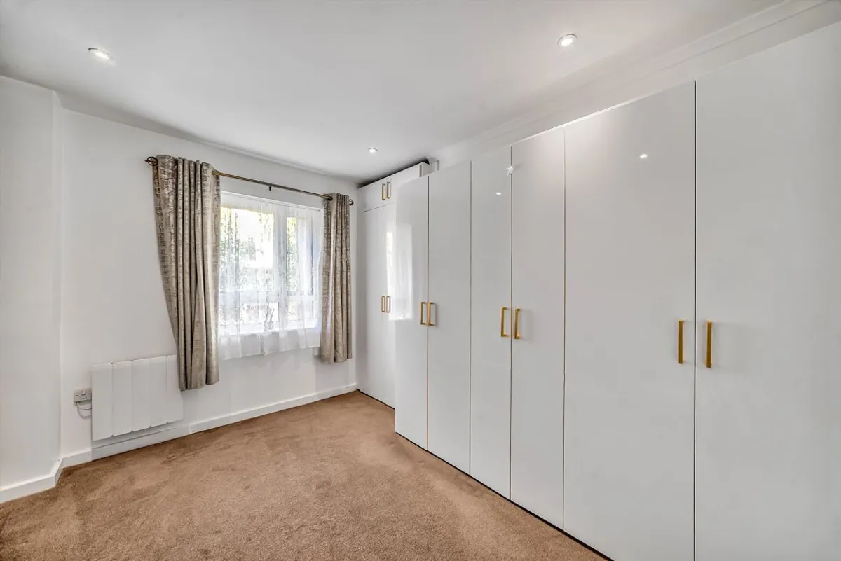 Flat Sidmouth Avenue in Greater London