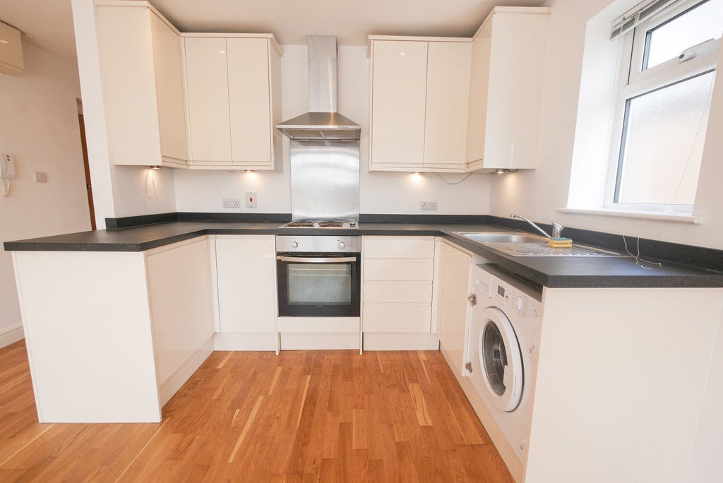 Flat Granville Road in Greater London