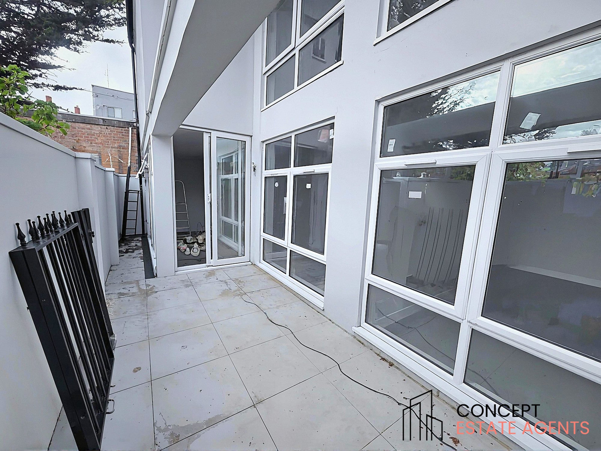 Flat Cavendish Avenue in Greater London