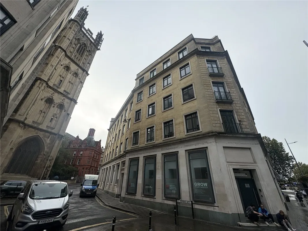 Flat Saint Stephens Avenue in Bristol