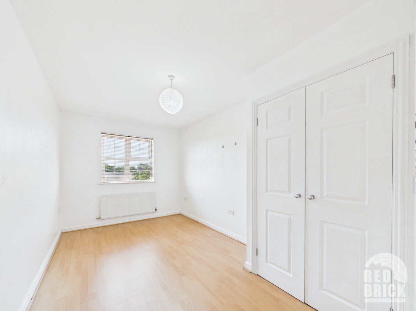 Flat Longfellow Road in Coventry