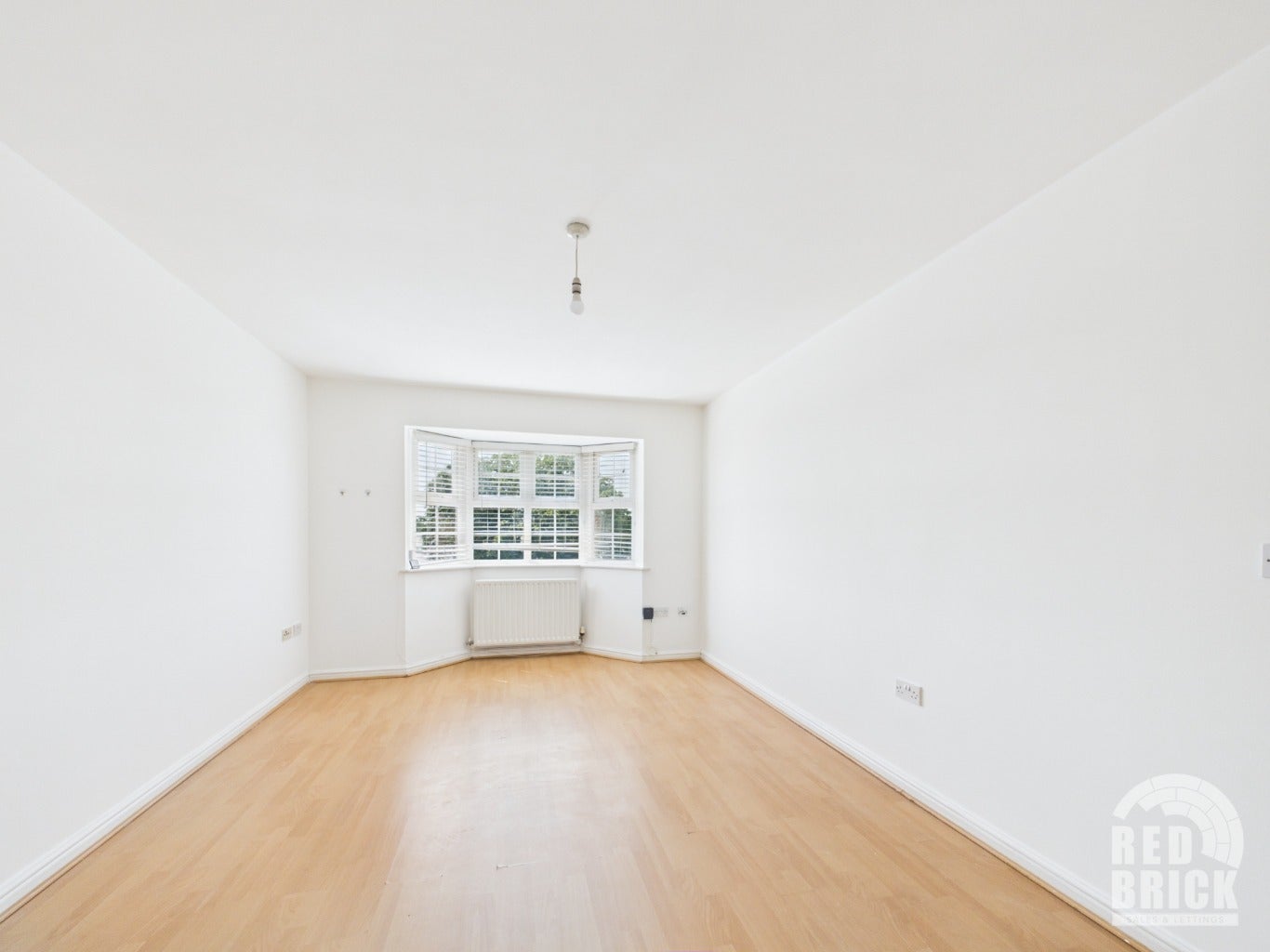Flat Longfellow Road in Coventry