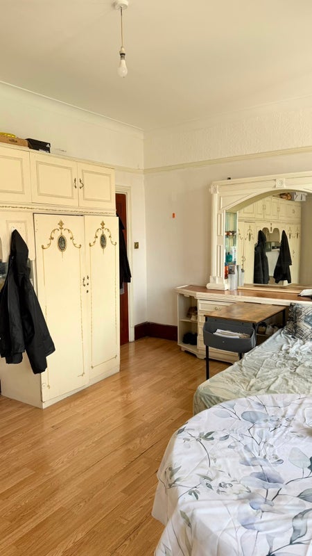Room Lea Bridge Road in Greater London