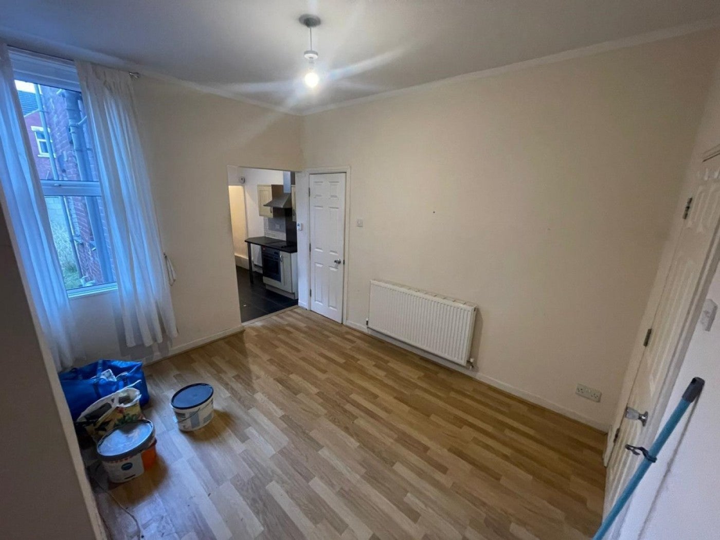 Flat Broughton Avenue in Doncaster