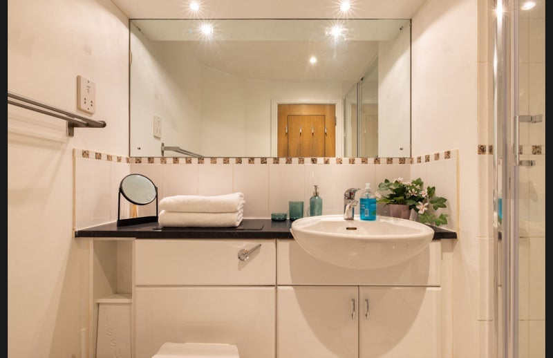 Room Prime Meridian Walk in Greater London