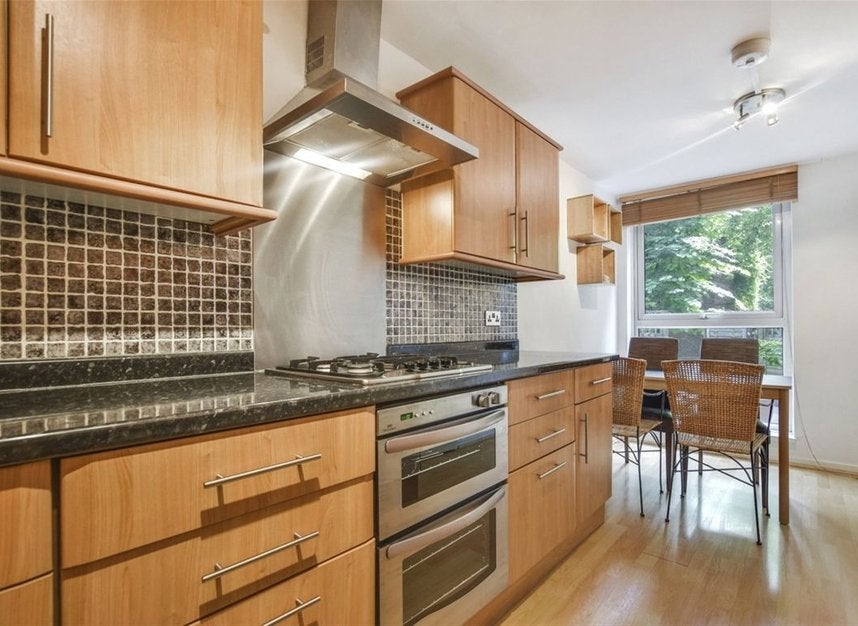Flat Prince of Wales Road in Greater London