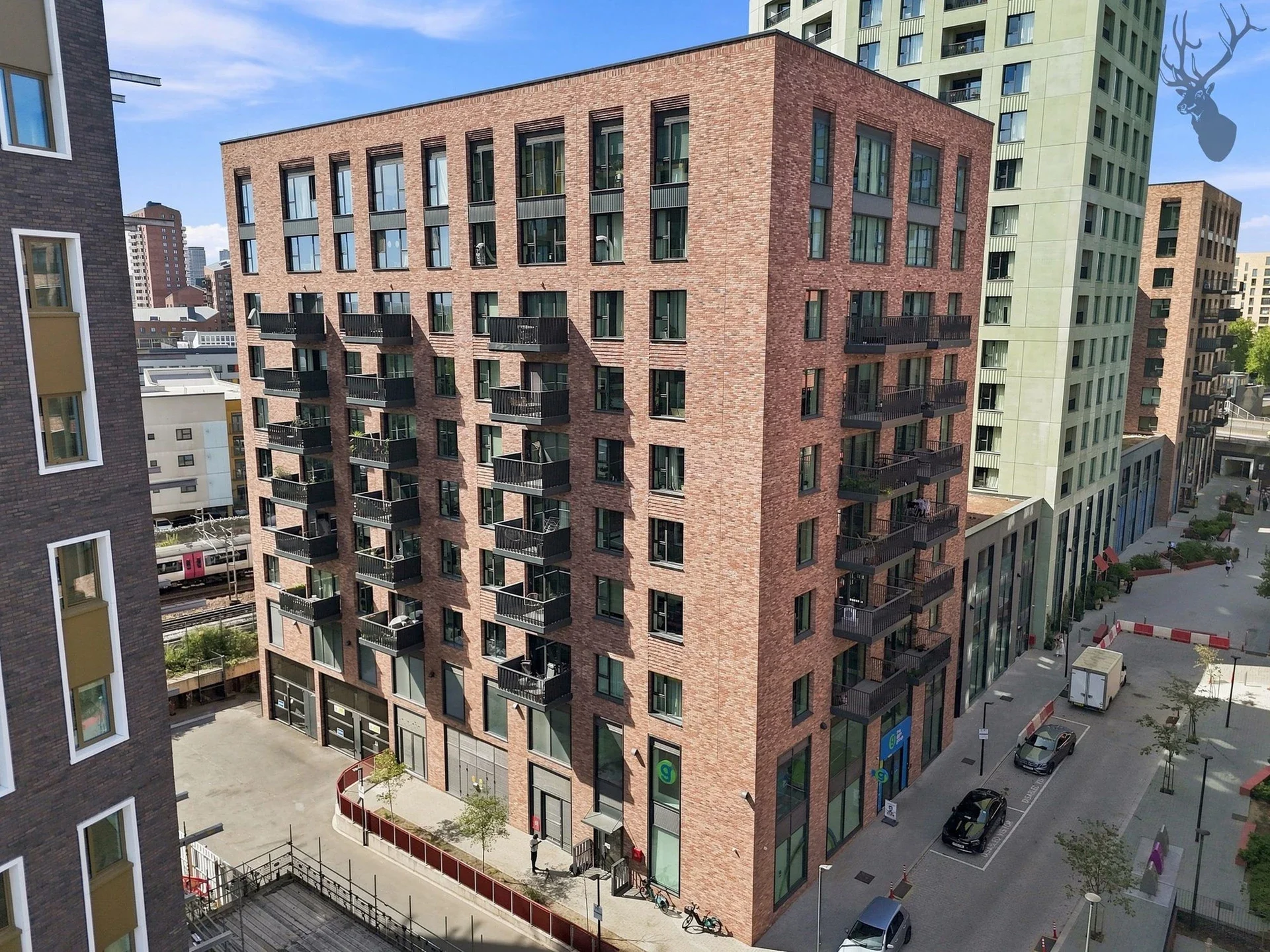 Flat Court Yard in Greater London