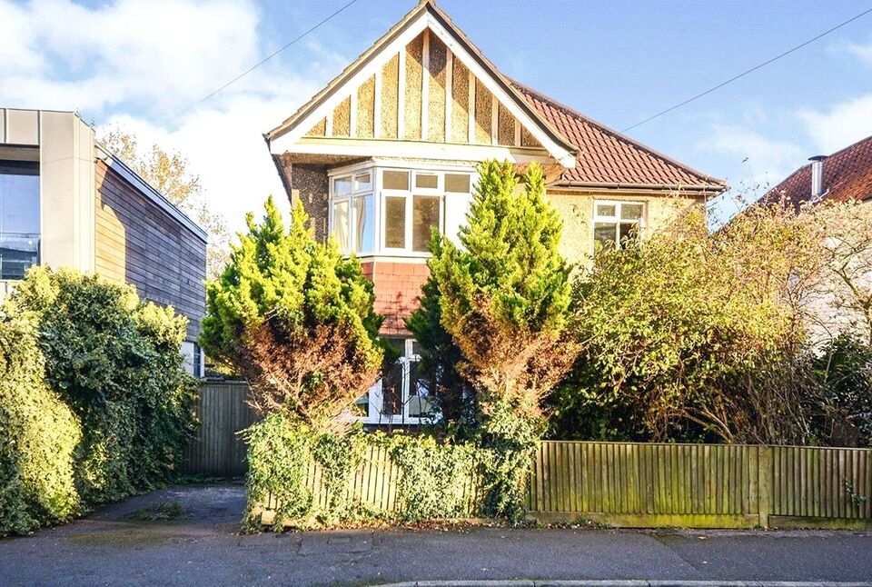 Flat Hartley Avenue in Southampton