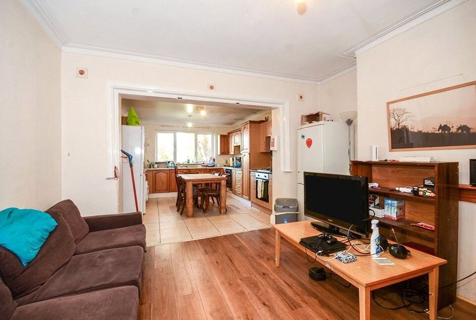Flat Hartley Avenue in Southampton