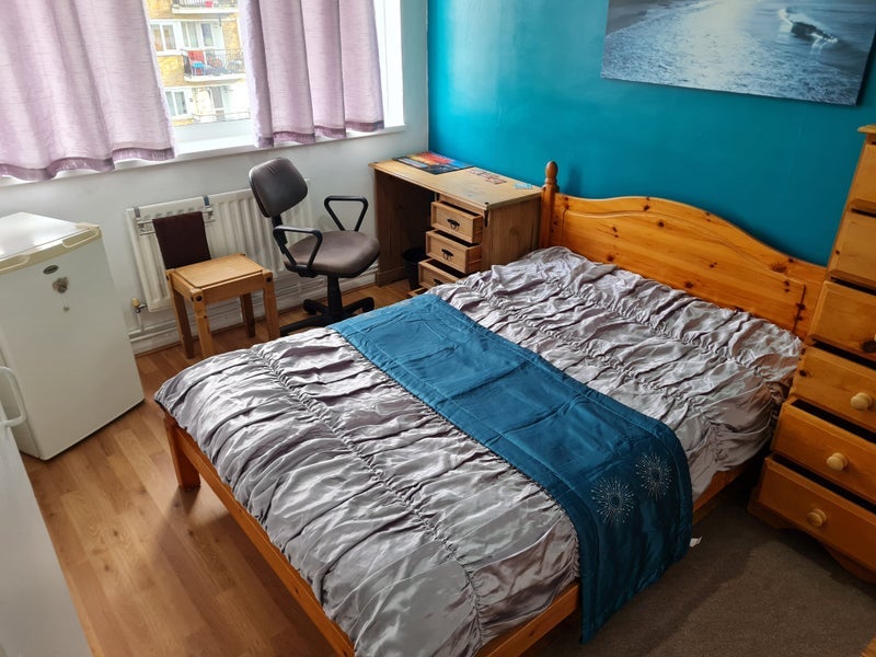 Room Tildesley Road in Greater London