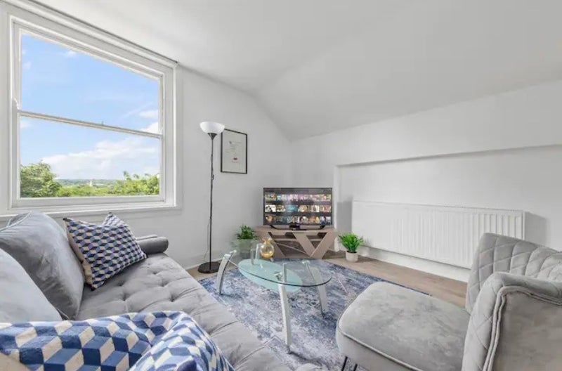 Flat Dartmouth Park Hill in Greater London