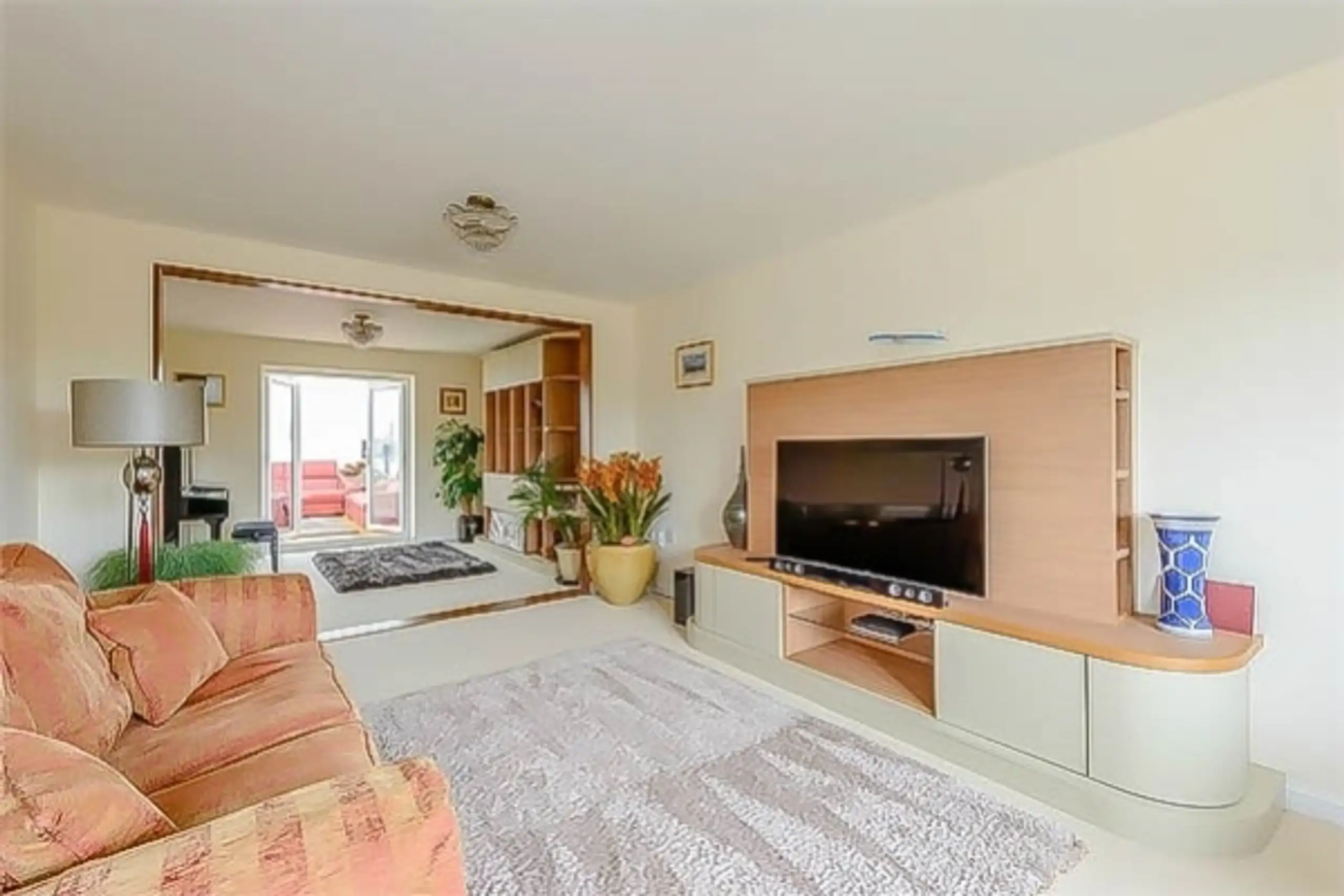 House Kempton Close in Cherwell District