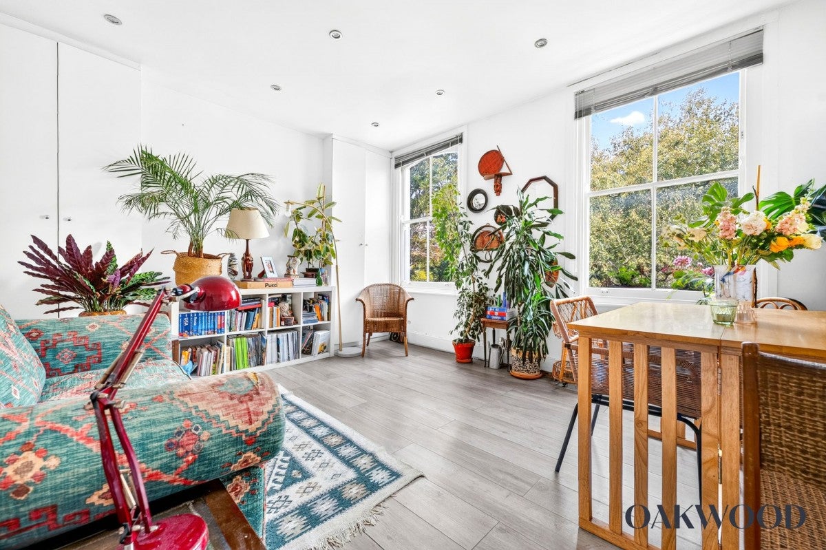 Flat Sydner Road in Greater London