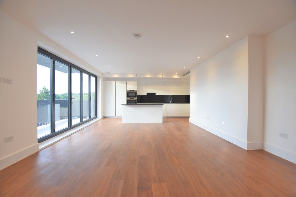Flat New Barns Way in Epping Forest