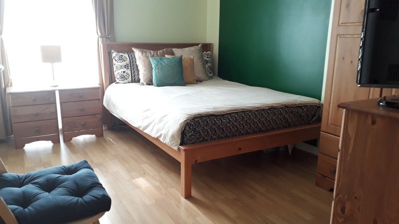 Room Point Pleasant in Greater London