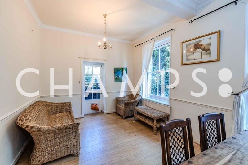 Room Stanlake Road in Greater London
