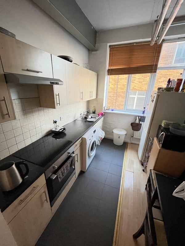 Room Bathurst Square in Greater London